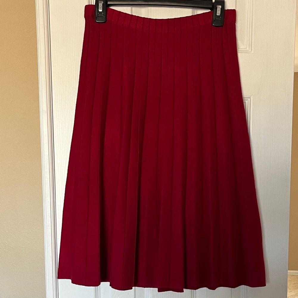 Milano Vibrant Red Pleated Knitt Skirt Sz M
